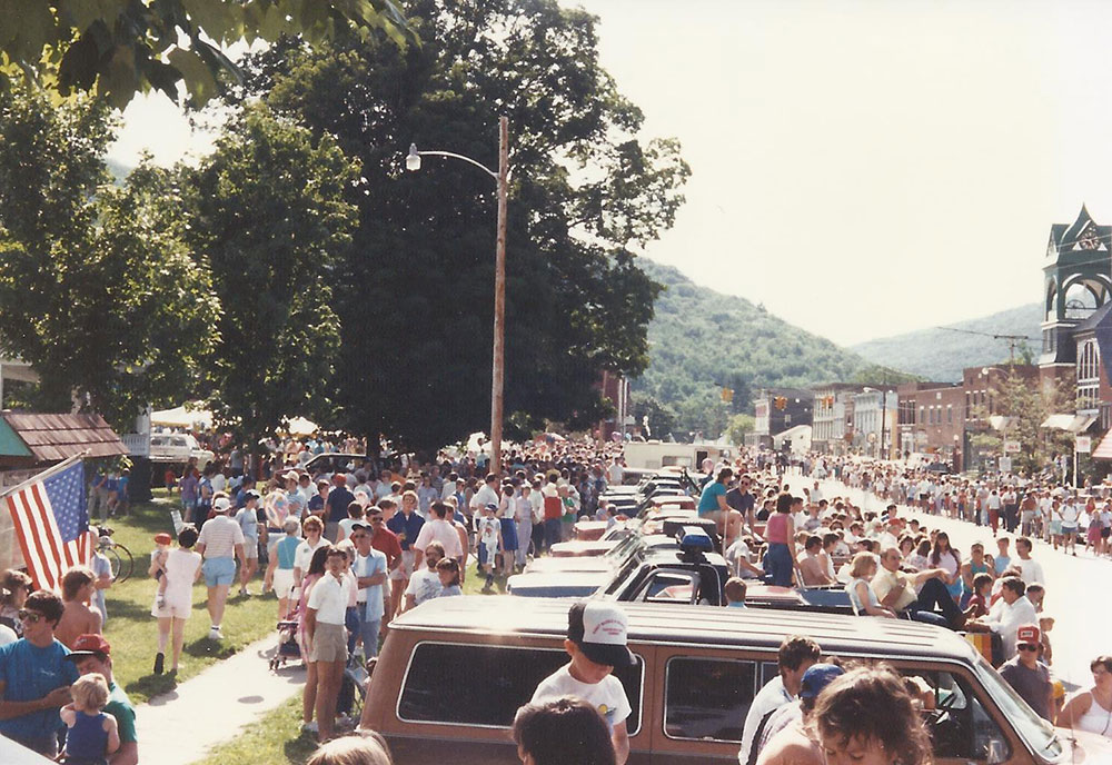 Bristol 4th in the 1980s, Photo #1